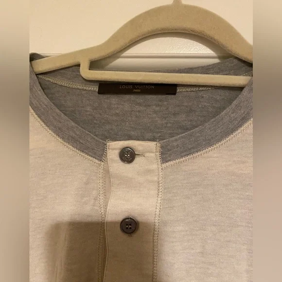 Louis Vuitton Long Sleeve Tee - Picture 5 of 6